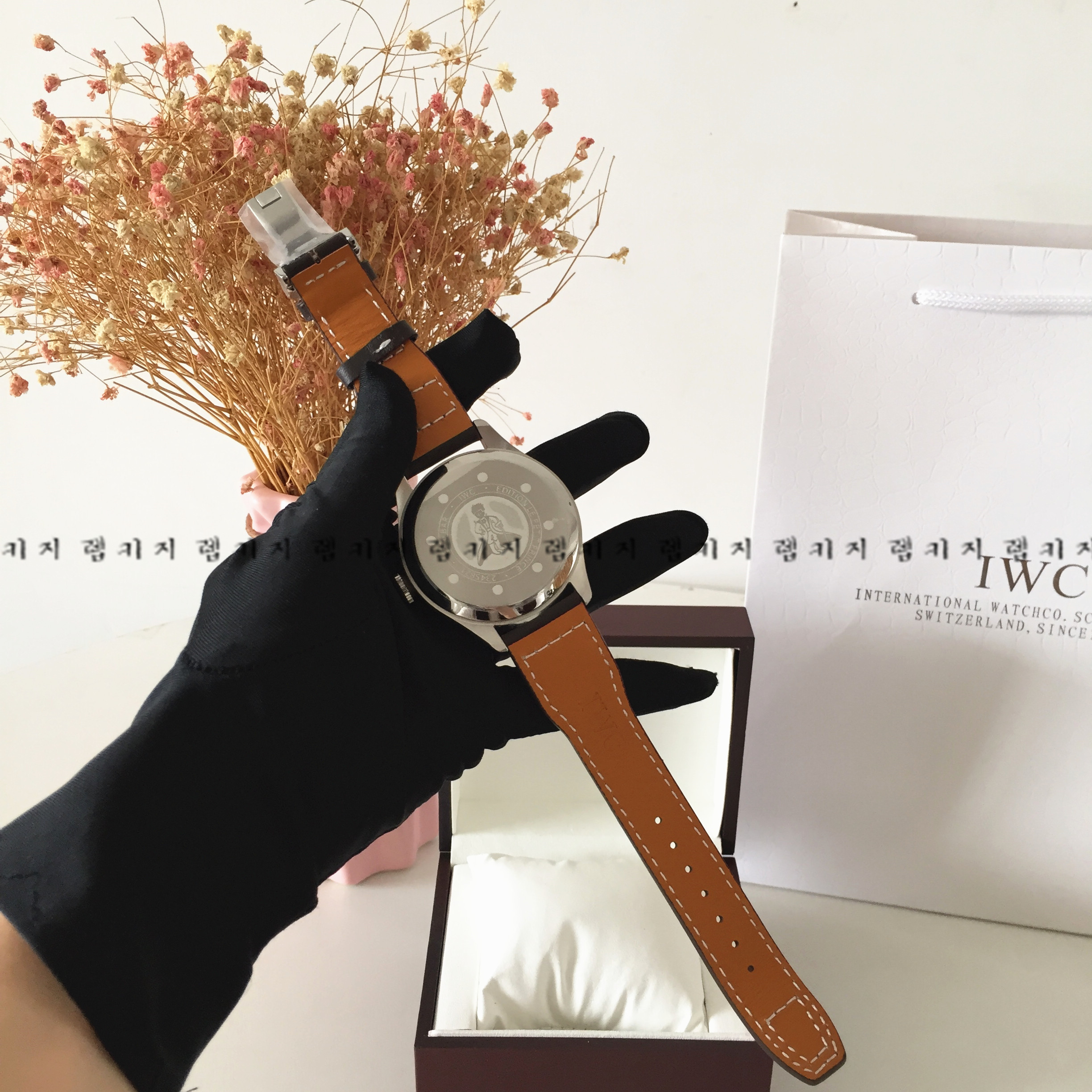 IWC 빅파일럿 어린왕자 에디션 가죽시계